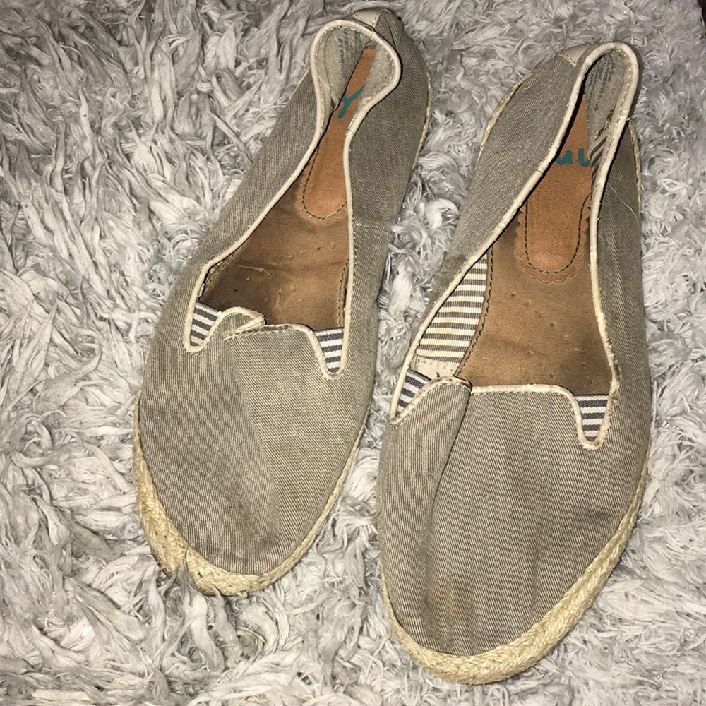 Gray flats